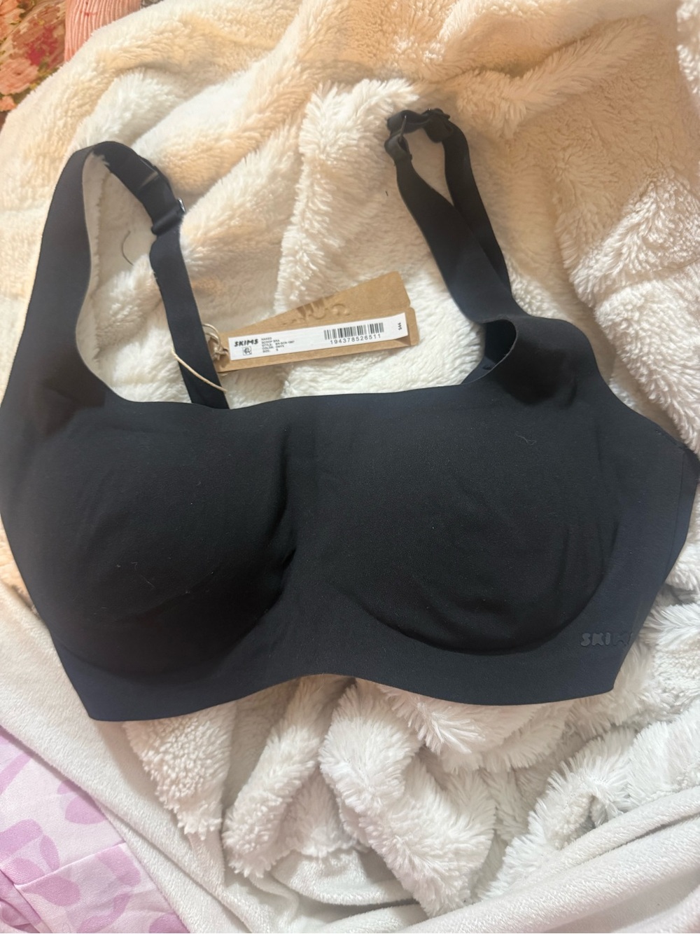 NWT SKIMS Naked Scoop Bra Onyx Sz Small $45 Retail! Sold out Online